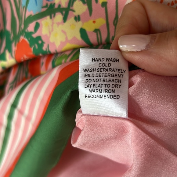 Pretty, floral silk dress, only worn once. Excellent condition - Picture 4 of 6